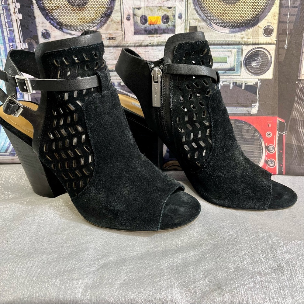 BCBGeneration Black Peep Toe Laser Cut Suede Chunky Heels Women's Size 8M/38